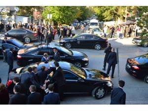 Başbakan Ahmet Davutoğlu Ve Eşi, Kan Bağışında Bulundu