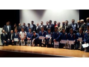Başarılı Güreşçiler Ödüllendirildi