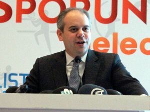 O Karikatürlere Tepki Gösterdi