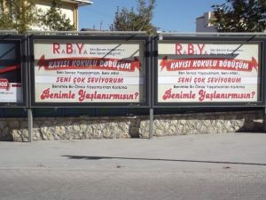 Bu Da Kayısılı Aşk İlanı
