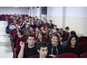 İstanbul Kemerburgaz Üniversitesi Tekirdağ’da Öğrencilerle Buluştu