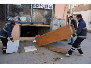 (Özel Haber) Bursa’da Çöp Ev Operasyonu