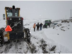 Ardahan’da Yaylada Mahsur Kalan Köylüler Kurtarıldı