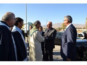 İş Adamı Şahenk, Niğde’de Fakülte Açılışı Yaptı