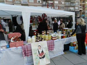 Kosova’da Kadınlar Fuarına Yoğun İlgi