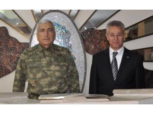 Jandarma Genel Komutanı’ndan Valiliğe Ziyaret