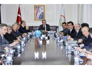 “Gıda Sektörü Enformatik Kirliğe Karşı Duyarlı Olmalı”