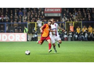 Aslan Moral Arıyor