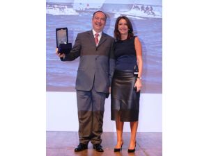 Carrefoursa’ya Yılın Dönüşüm Projesi Ödülü