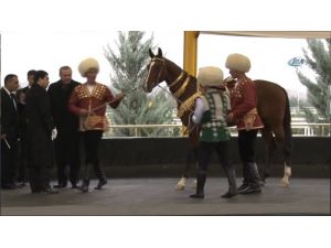 Erdoğan’a Mevkidaşından At