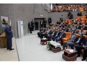 Eski Bakan Akdağ’dan Türkiyede Sağlık Politikaları Konferansı