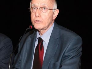 Adanada Erdal İnönü Paneli