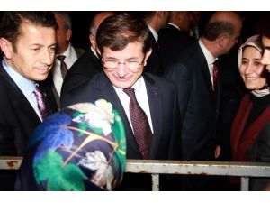 Başbakan Davutoğlu’nu Görmek İçin 5 Kilometre Yürüdü