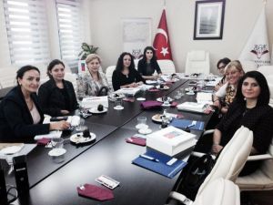 İzmir’deki Üniversitelerden ‘Kadın Sorunlarına’ Ortak Akademik Bakış