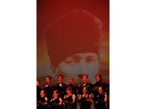 Sarı Zeybek Belgeseli Sahnelendi