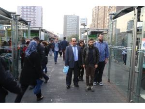 Saatler 09.05’i Gösterdiğinde Hayat Durdu