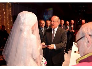 Kongre Gibi Aşiret Düğünü