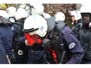 Chp’li Gençler Yeni Cumhurbaşkanlığı Sarayını Protesto Etti