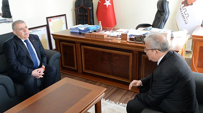 Vali Güvençer’den Onikişubat Belediyesine Takdir