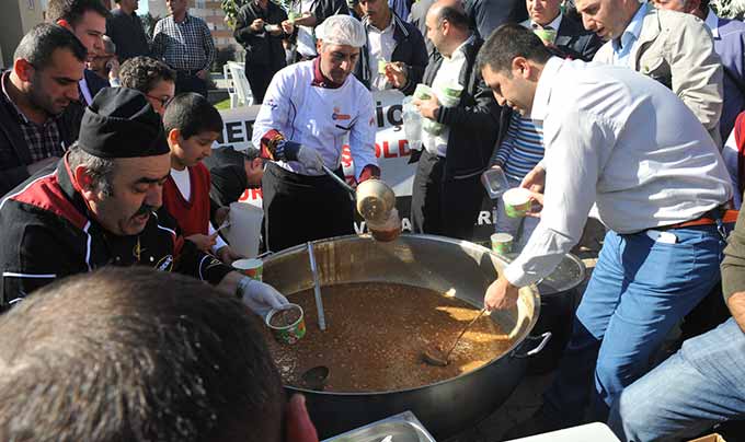 Şehit Abdullah Çavuş’ta Aşure Şenliği