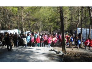 Siyahareketi, Suriye’de Türkmenler İçin Okul Yaptıracak
