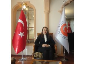 Emine Atasoya Şükran Ve Onur Ödülü