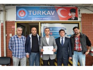 Ayvalık’ta Meb’in Okul Müdürlüğü Sınavlarına Tepki