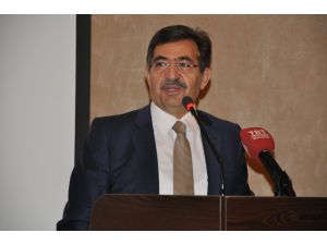 Bakan Güllüce’den Esprili Amerikan Tarihi Yorumu