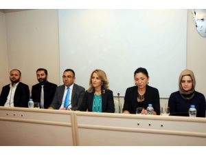 Öğretmenin Vurduğu Yerde Gül Bitmiyor