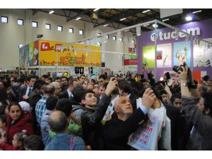 Abdullah Gül’le Aynı Kareye Girmek İçin Yarıştılar