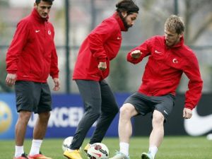 Milliler Hazırlıkları Sürdürüyor