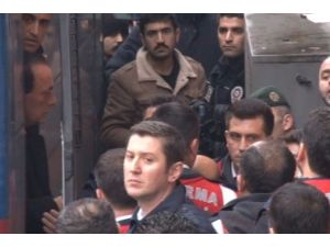 Çakıcı Annesinin Evinde