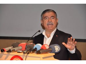 Bakan Yılmaz, Cumhuriyet Üniversitesi’nde Temel Atma Törenine Katıldı