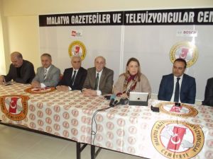 Ak Parti Genel Başkan Yardımcısı Öznur Çalık: