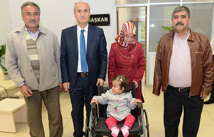 Belediye Başkanı Engelli Fatma Gül’ü Sevindirdi  
