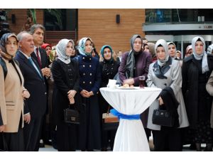 Cumhurbaşkanı Erdoğanın Kızları, ‘Müslüman Medeniyetin Altın Çağı’ Sergisinde
