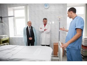 Tika’dan Kiev Oleksandrivska Klinik Hastanesine Ekipman Desteği