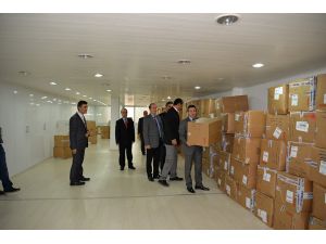 Lcwaıkıkıden Yalovada 2 Bin 343 Öğrenciye Giysi Yardımı