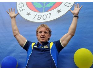 Kuyt’a Anlamlı Ödül
