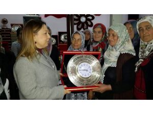 Ak Partili Çalık, Üretim Yapan Kadınlarla Bir Araya Geldi