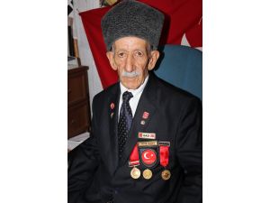 62 Yıl Sonra Savaş Anılarını Yeniden Yaşadı