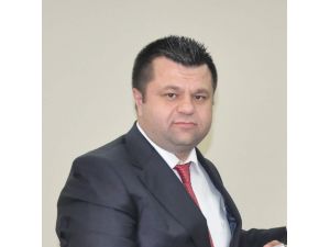 İlhan Cavcav’a Usturalı, Sabunlu Ve Fırçalı Tepki