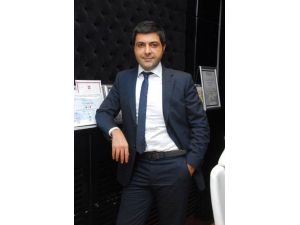Altın İple Cildin Tüm Kırışıklıkları Gideriliyor