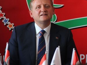 Hem Volkan’a Hem Seyirciye Çattı