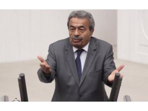 ’’Kürsüde Konuşurken Kendisini Öpmek İstiyorlar’’