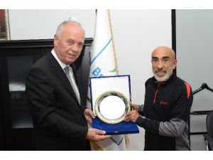 Kıbrıs Gazisinden İstanbul Maratonunda İkincilik