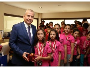 Judocular, Madalya Sevinçlerini Başkan Zolan’la Paylaştılar