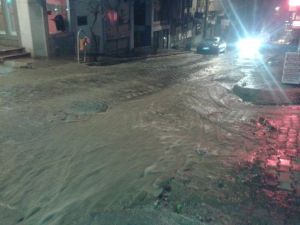 Sokaklar Göle Döndü
