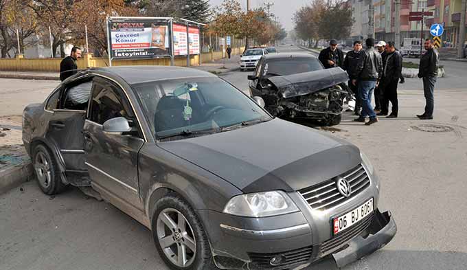 Elbistanda Trafik Kazası: 4 Yaralı