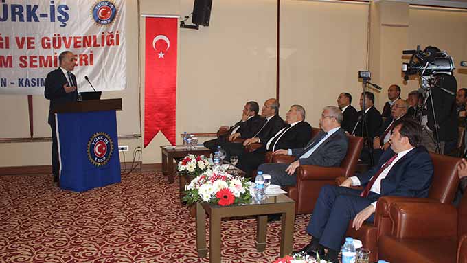 Türk-İş Genel Başkanından Seminer